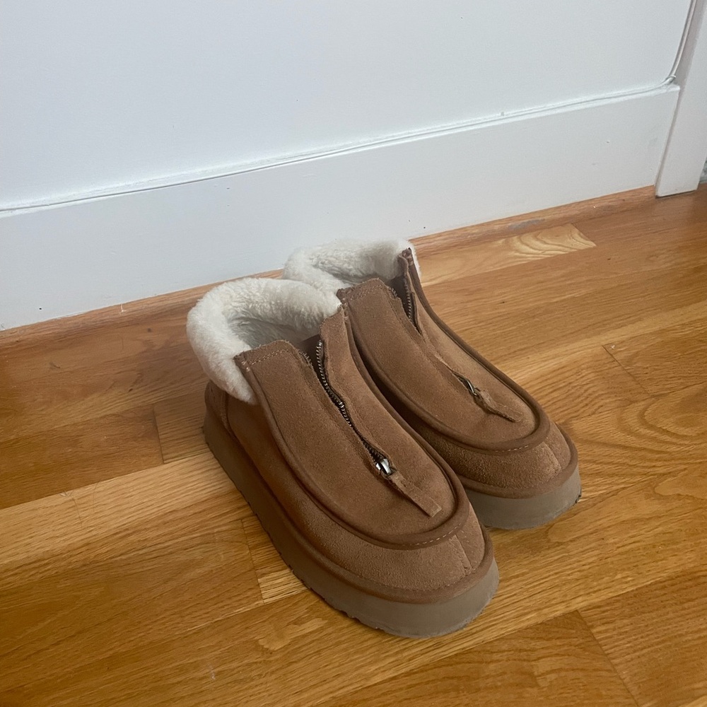 Ugg / Uggs - Funkette Boot in Chestnut